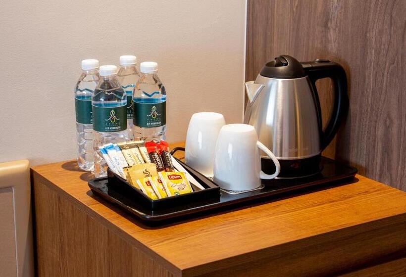 Отель Arena Premier Boutique