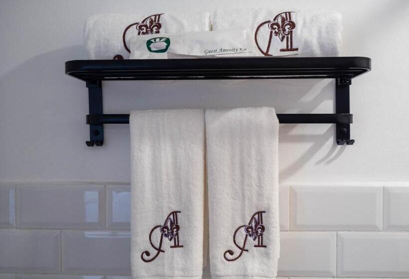 هتل Auberge Petit