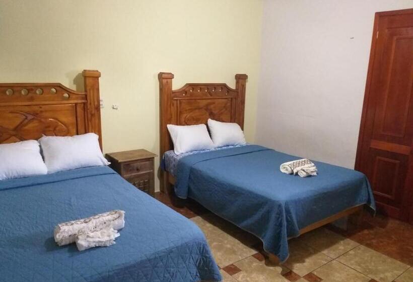 هتل Casa Viejo Chac