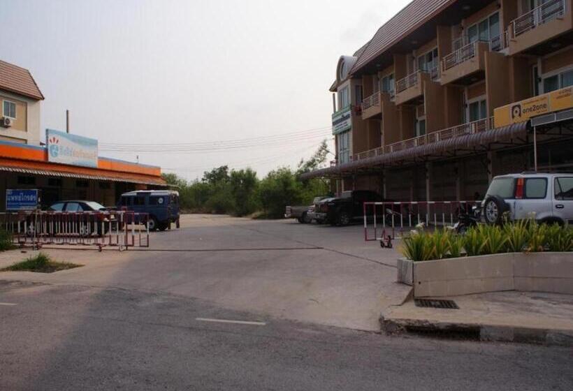 فندق Crystal Place Buayai