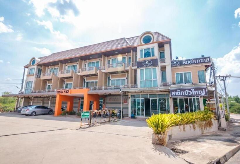 فندق Crystal Place Buayai