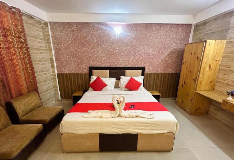 Eagle Nest Central Heated Building Near Mall Road Luxury Rooms & 3 Star Hotel In Dalhousie