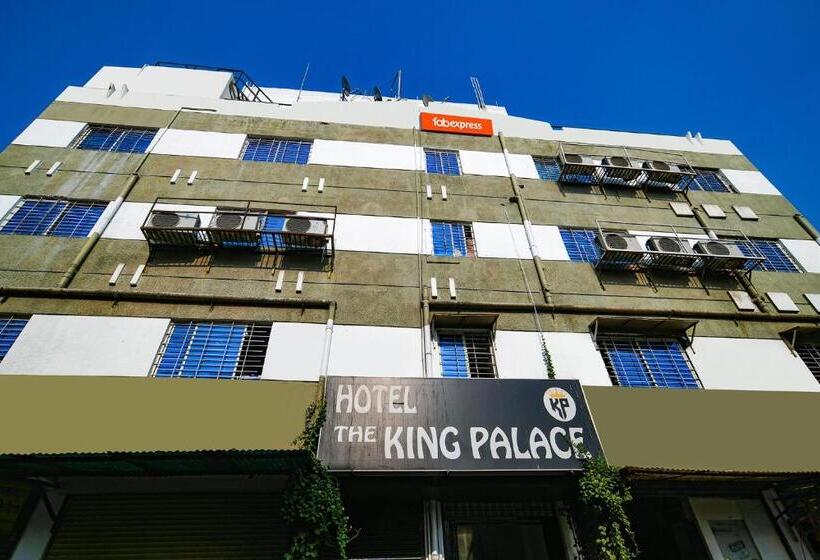Отель Fabexpress The King Palace