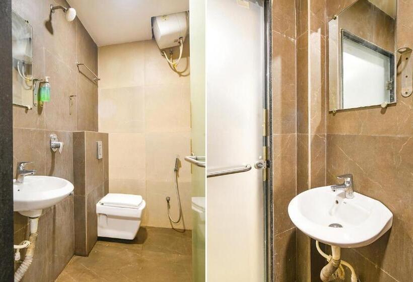 Отель Fabexpress The King Palace