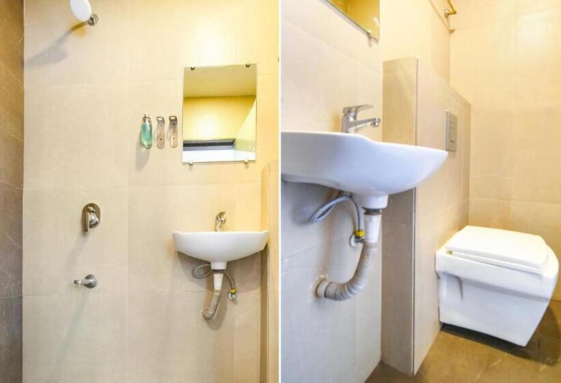 Отель Fabexpress The King Palace