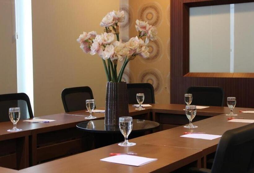 Отель Grand Fatma