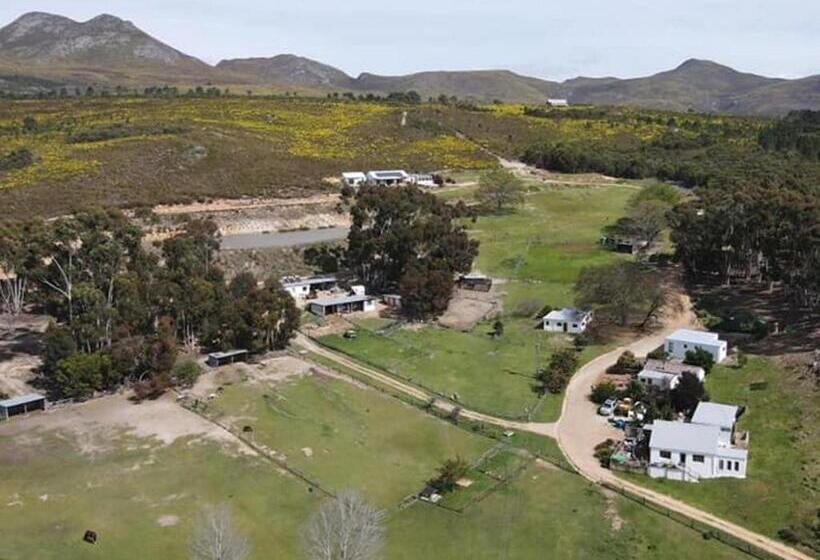 فندق Kleinwatervalplaas Farm Stay Accomodation