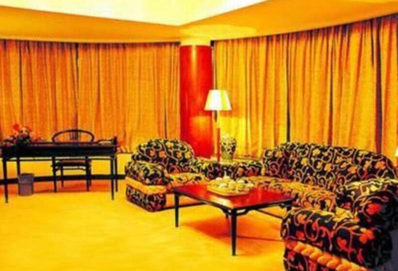 בית מלון כפרי Lai Shing Holiday Resortel