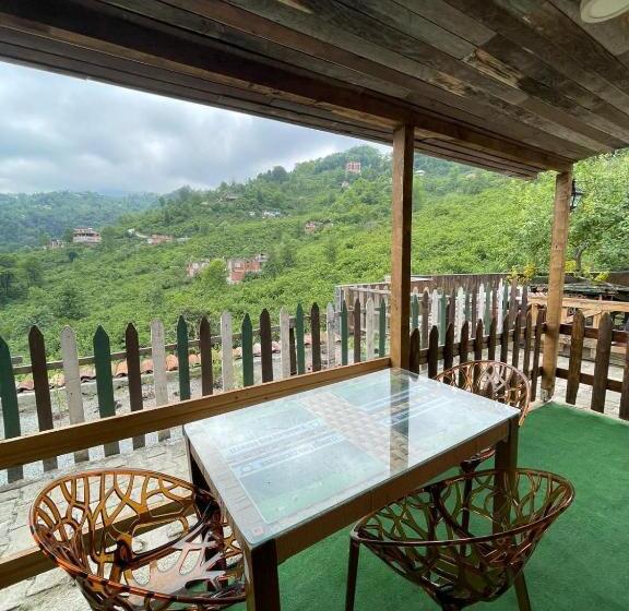 בית מלון כפרי Li̇ya 107 Dağ Manzarali Oda