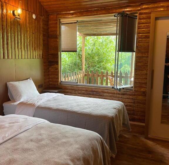 בית מלון כפרי Li̇ya 107 Dağ Manzarali Oda