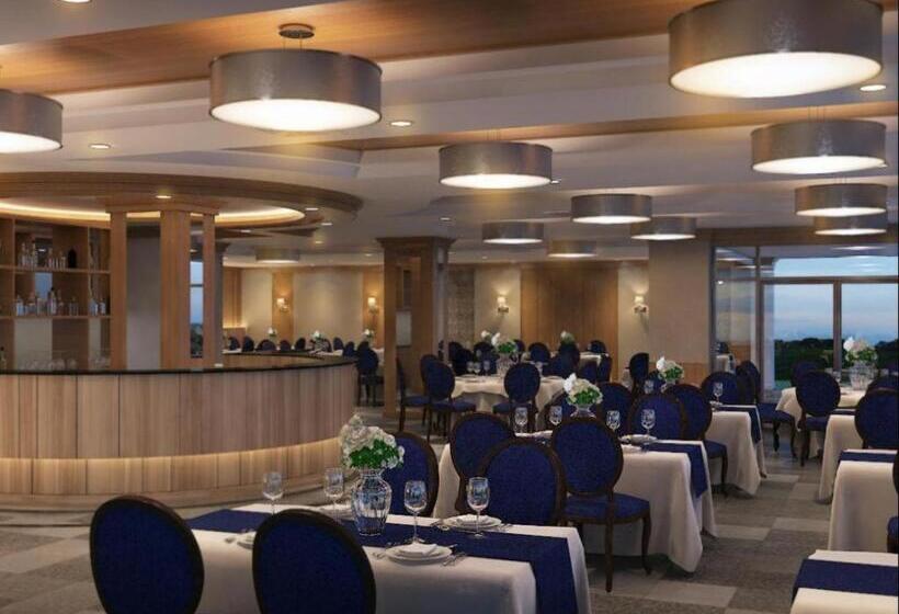 בית מלון כפרי Nakorn Phanom Riverview