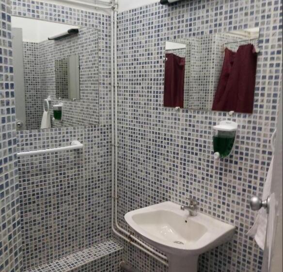 هتل Nelson   Bab El Oued