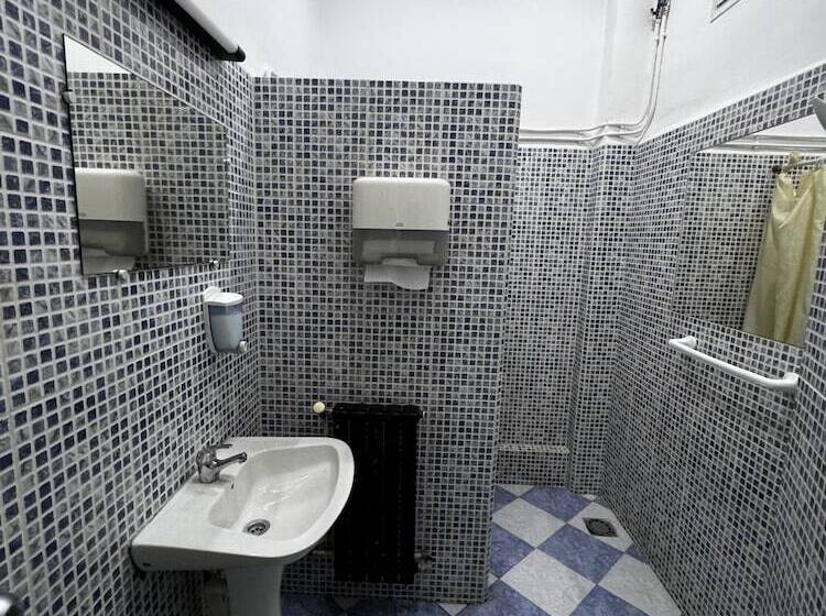 هتل Nelson   Bab El Oued