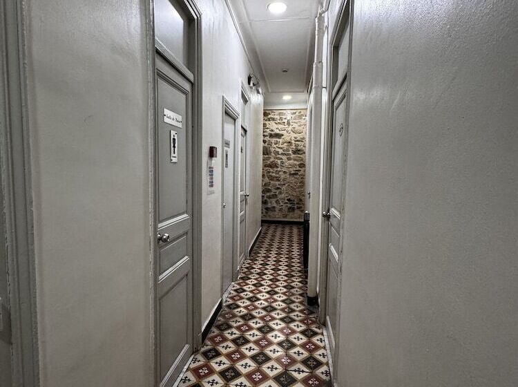 هتل Nelson   Bab El Oued