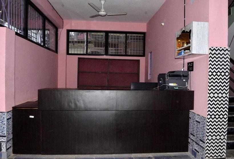 בית מלון כפרי Oyo Kunika Guest House