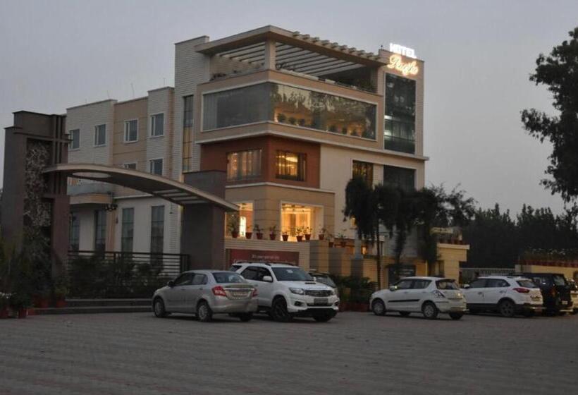 Отель Pacific Roorkee