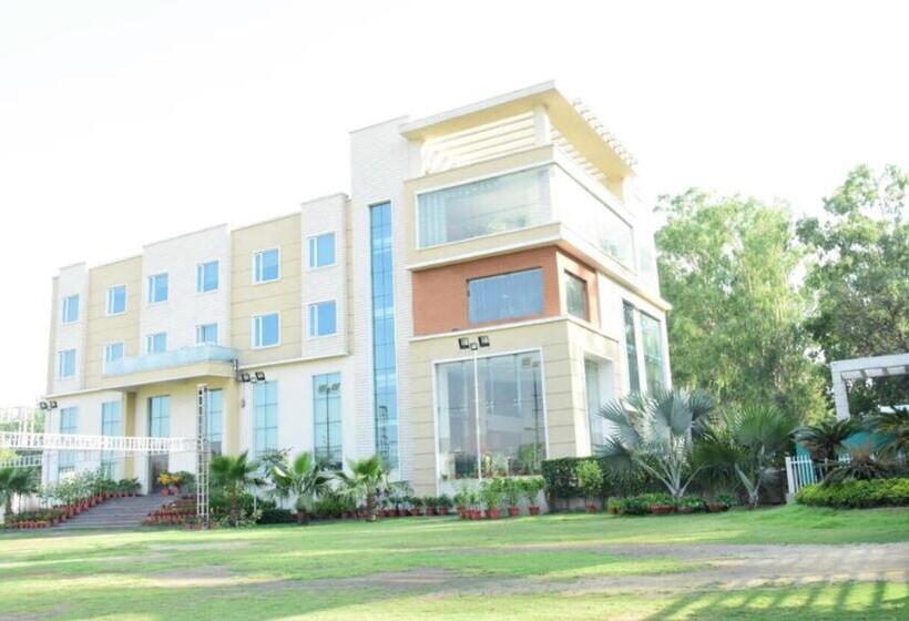 Отель Pacific Roorkee