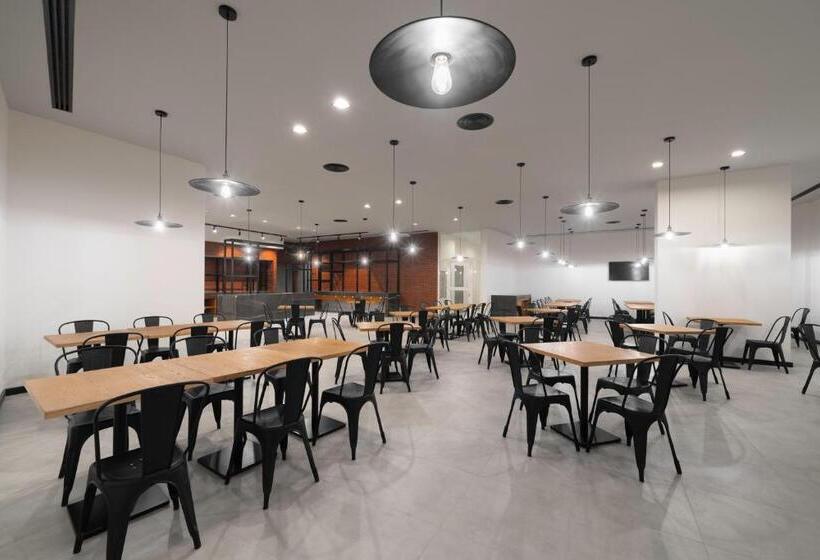 فندق Park Inn By Radisson Makkah Thakher Algharbi