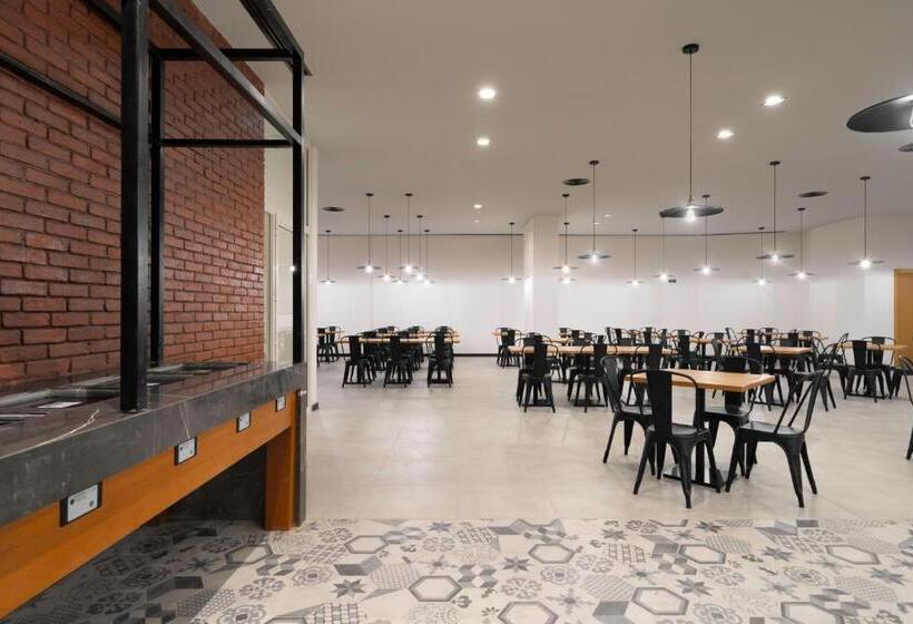 فندق Park Inn By Radisson Makkah Thakher Algharbi