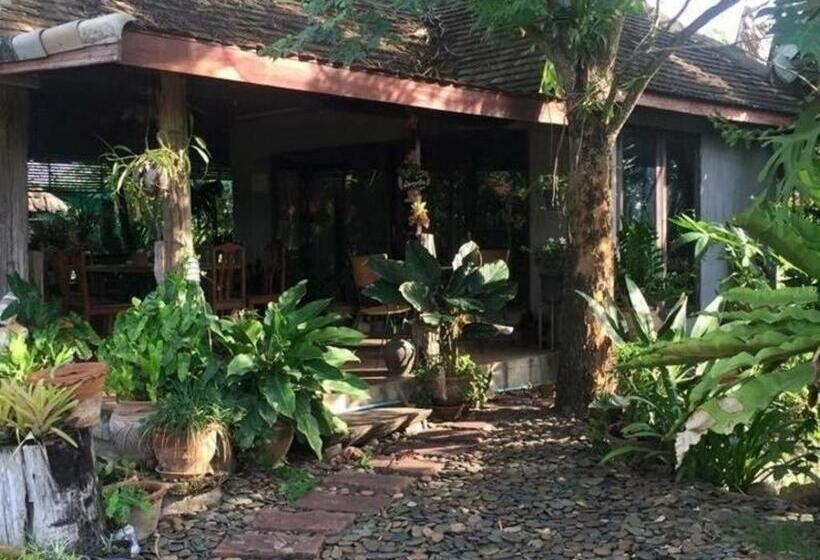 فندق Phutawanchomdow