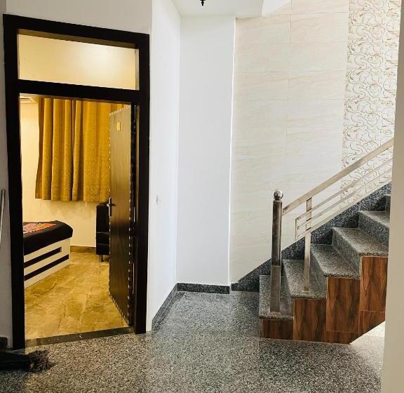 Отель Samovar Premium