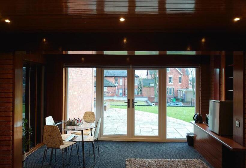 ホテル The Elmsleigh Suite At Claremont