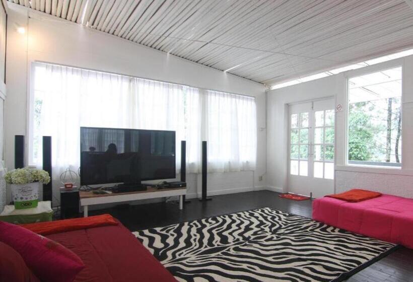 酒店 The Peak Home