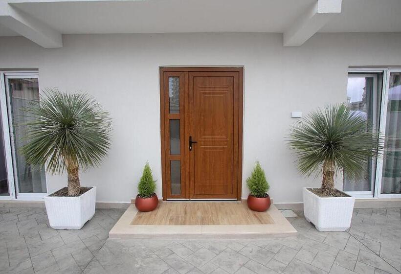 هتل Villa Ata