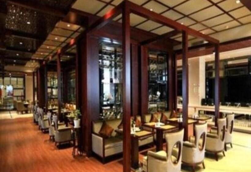 酒店 Wuhan Gaotie Kairui International