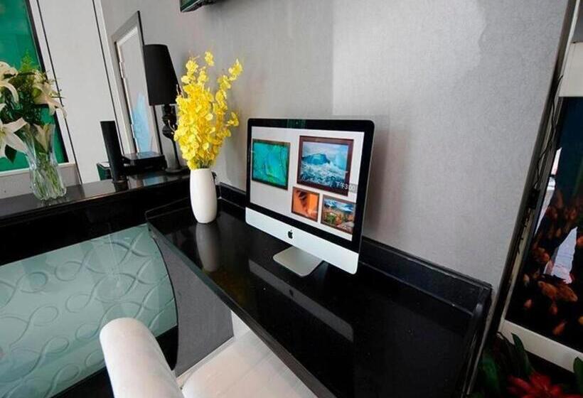 酒店 Xana Lite Korla Xiangli Avenue Food Street