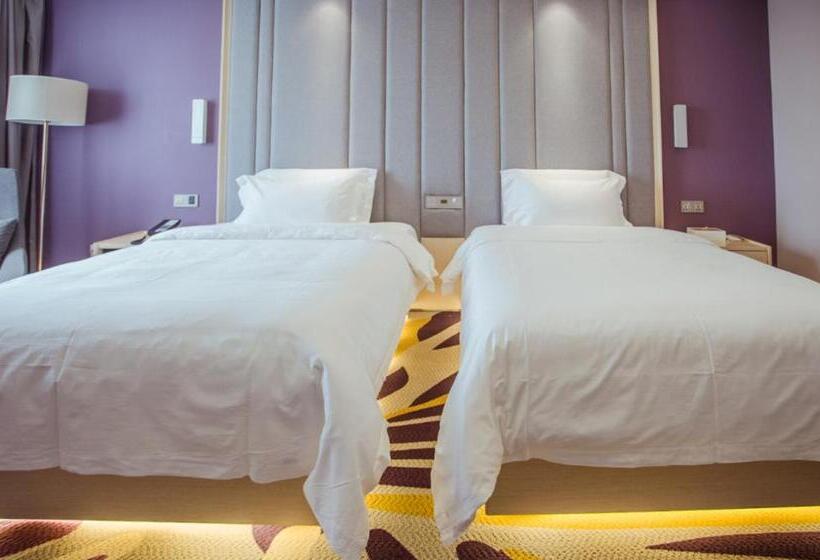 Lavande Hotels Jingshan Bus Station