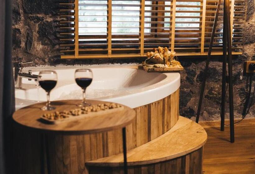 Lome çiftliği Otel Ve Restoran