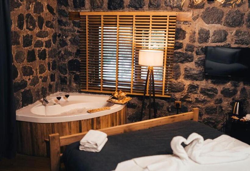 Lome çiftliği Otel Ve Restoran