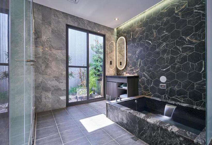 مُتل 和陽行館 Villa Bon Moment