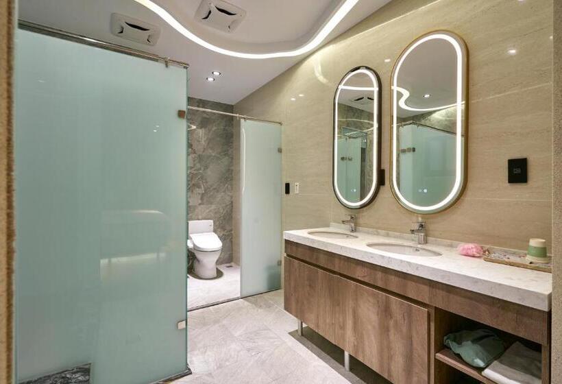 مُتل 和陽行館 Villa Bon Moment