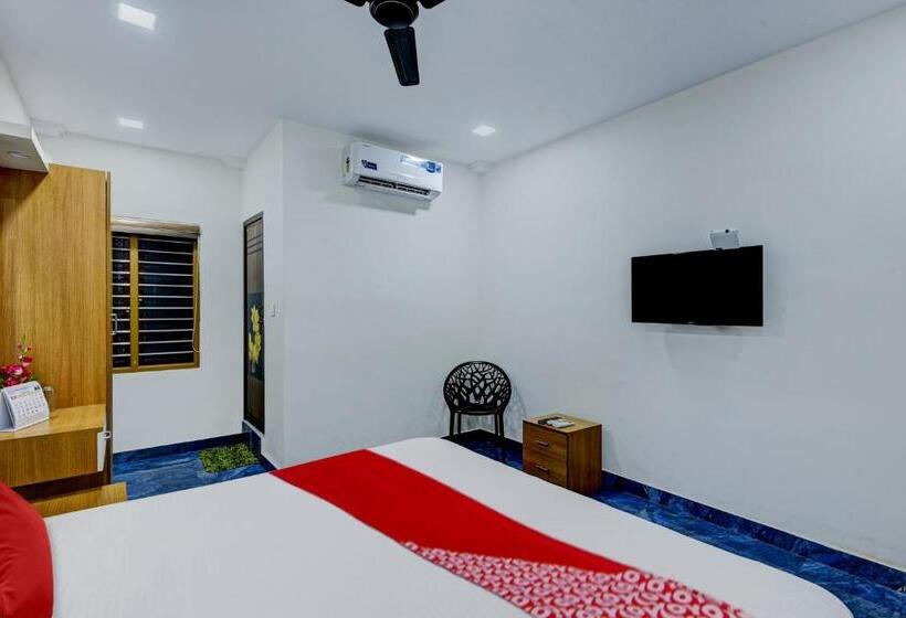 Отель O River View