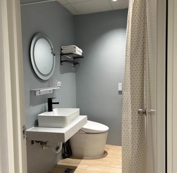 پانسیون 122 Western Building