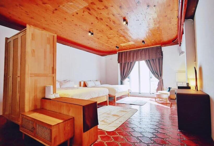 پانسیون 122 Western Building