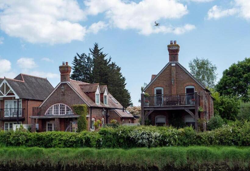 Пансион Arundel Comfort En Suite Twin Friends & Family