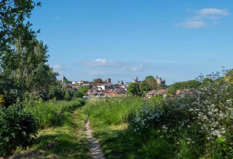 Пансион Arundel Comfort En Suite Twin Friends & Family