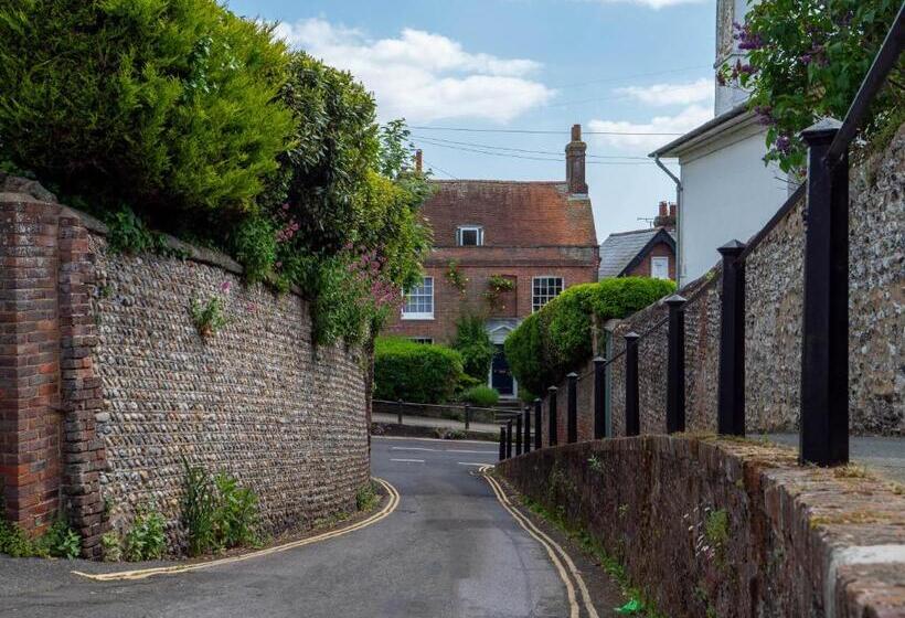 Пансион Arundel Comfort En Suite Twin Friends & Family