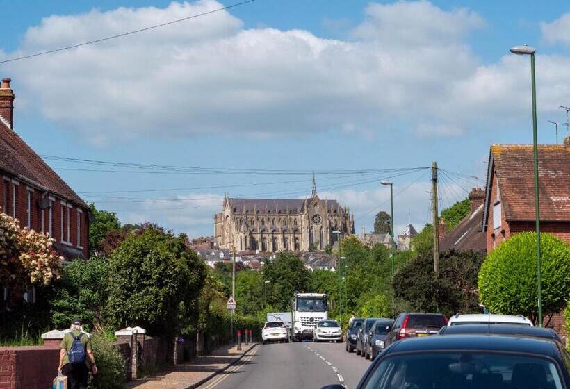 Пансион Arundel Comfort En Suite Twin Friends & Family