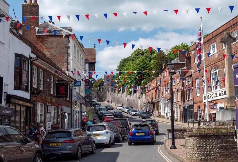 Пансион Arundel Comfort En Suite Twin Friends & Family