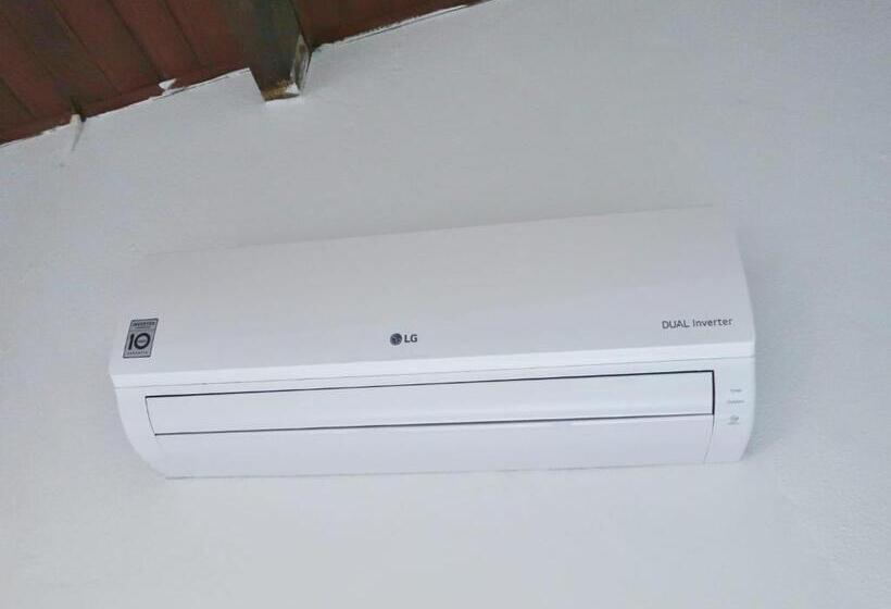 膳宿费 Casa Matatiso Quartos Privados Em Casa Hostel No Abraão