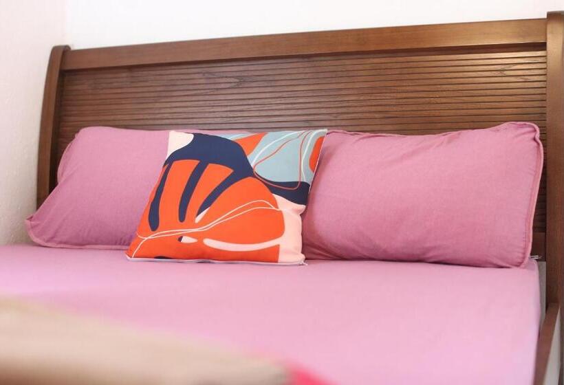 膳宿费 Casa Matatiso Quartos Privados Em Casa Hostel No Abraão