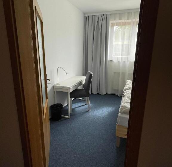 膳宿费 Marina Vltava