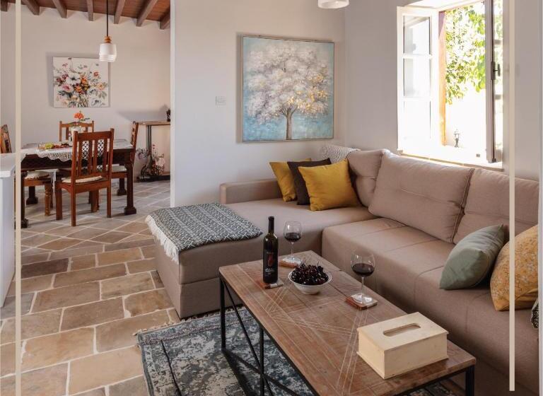 膳宿费 Melissothea Stone Suites