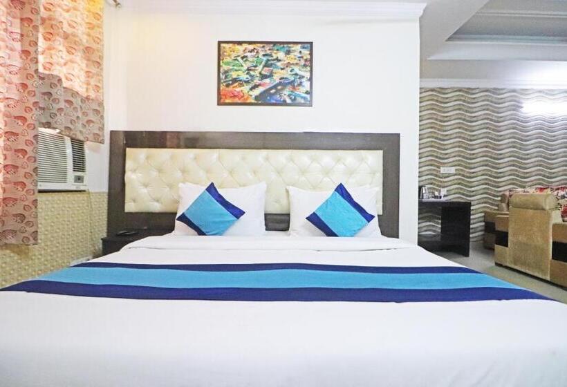 ペンション Surya Residency