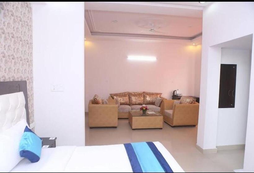 ペンション Surya Residency