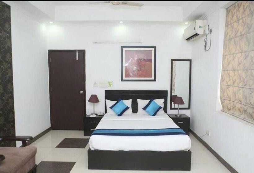 ペンション Surya Residency